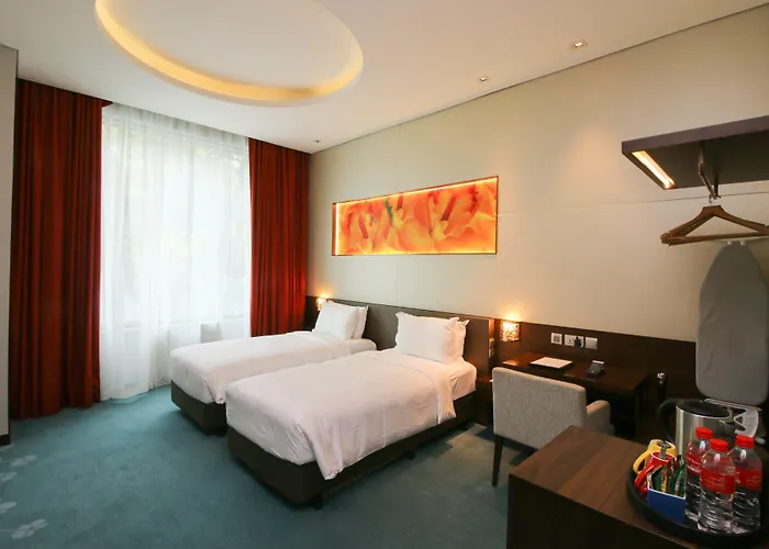 Resorts World Sentosa - Festive Hotel